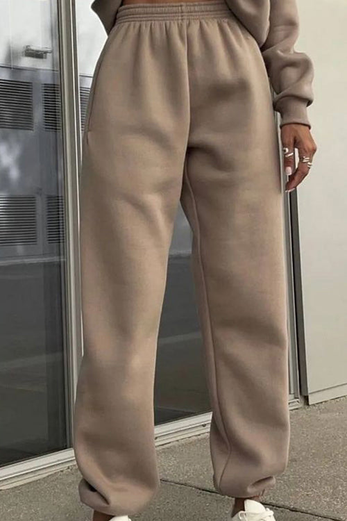 Athleisure en Su Máxima Expresión: Chándal de dos Piezas con Mezcla de Algodón