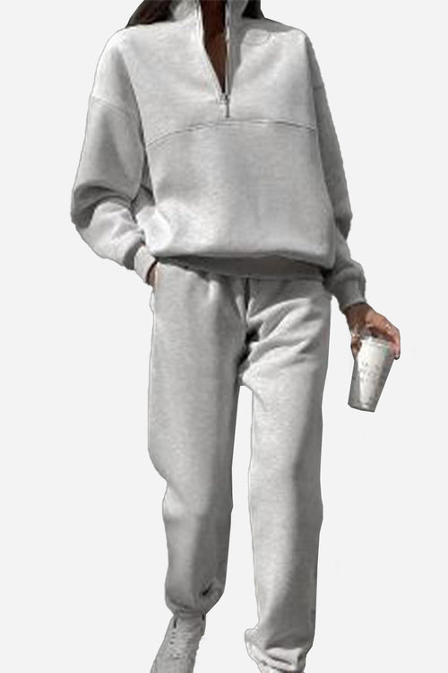 Athleisure en Su Máxima Expresión: Chándal de dos Piezas con Mezcla de Algodón