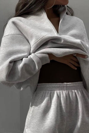Athleisure en Su Máxima Expresión: Chándal de dos Piezas con Mezcla de Algodón