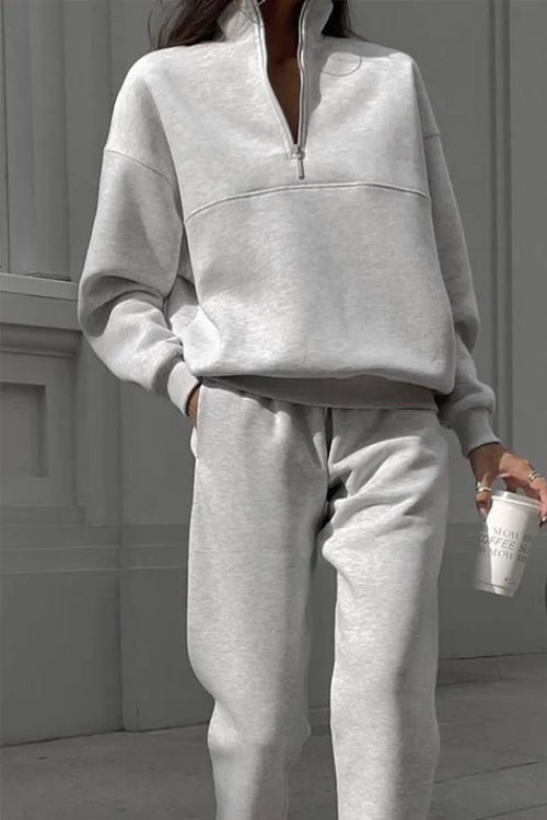 Athleisure en Su Máxima Expresión: Chándal de dos Piezas con Mezcla de Algodón