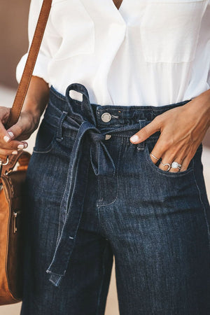 Jeans anchos con cinturón